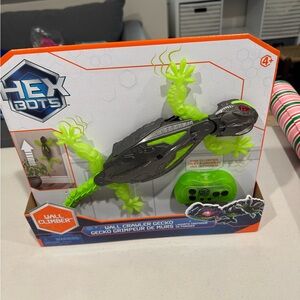 THE 2024 Christmas Gift - Hexbot Gecko Wall Climber new in box